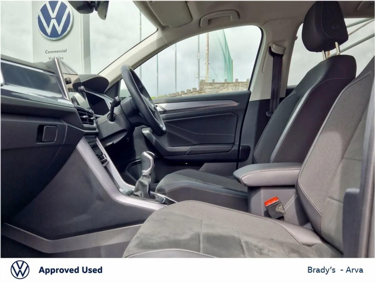 Volkswagen T-Roc Style 2.0 TDI 116BHP M6F - Image 4