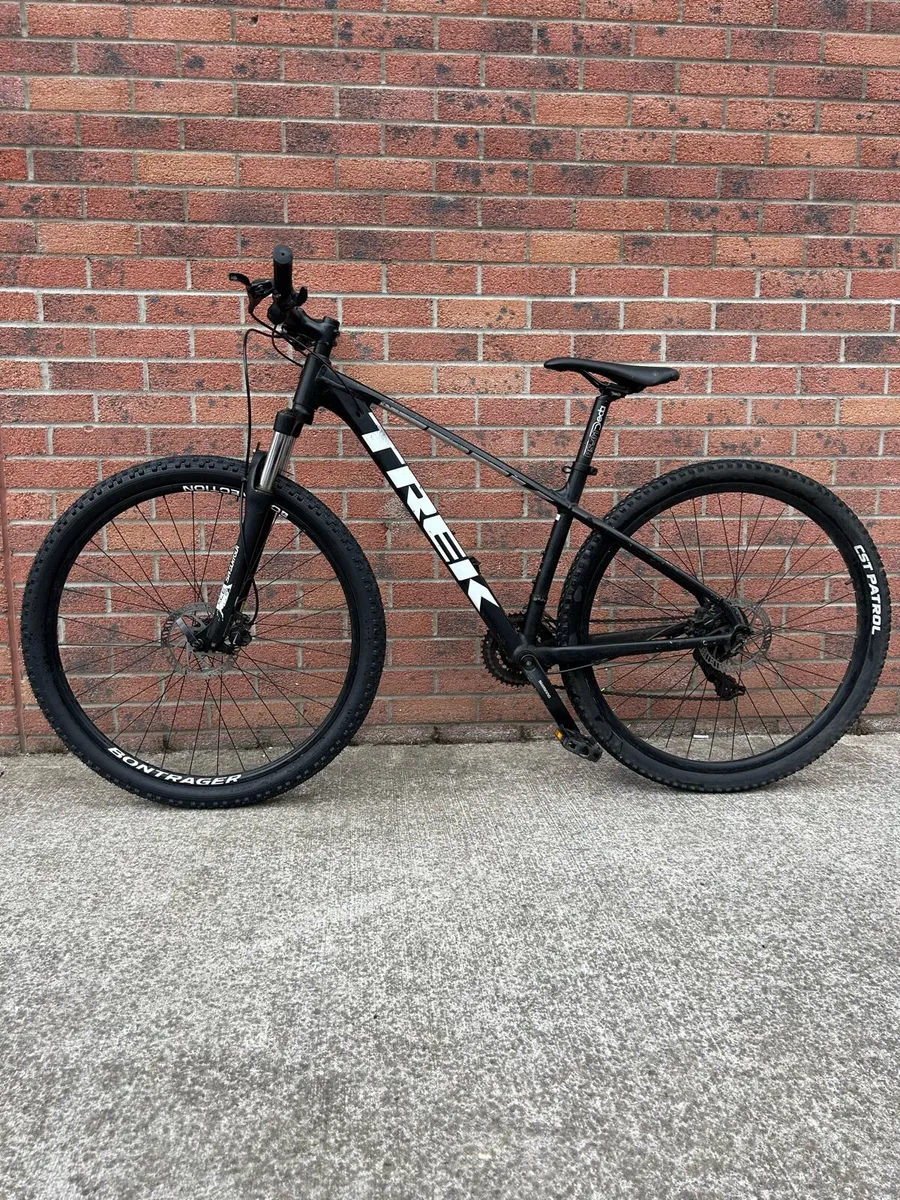 Trek Marlin 5 Mountain Bike - Image 1