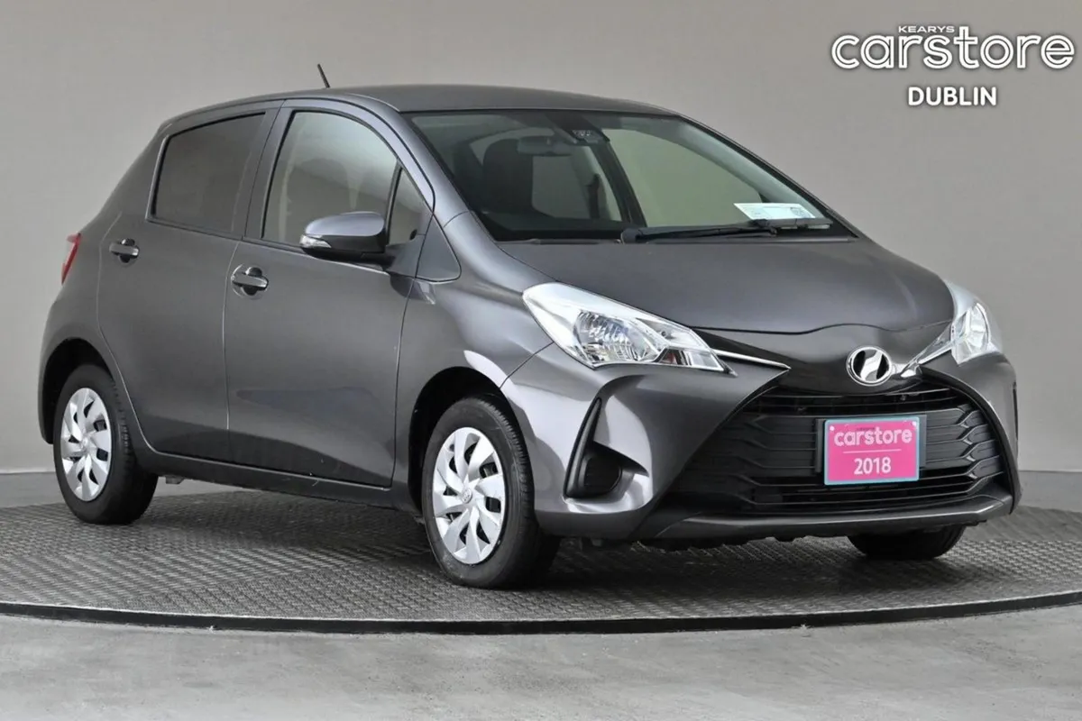 Toyota Vitz 1.0 Auto  android Car Player - Image 1
