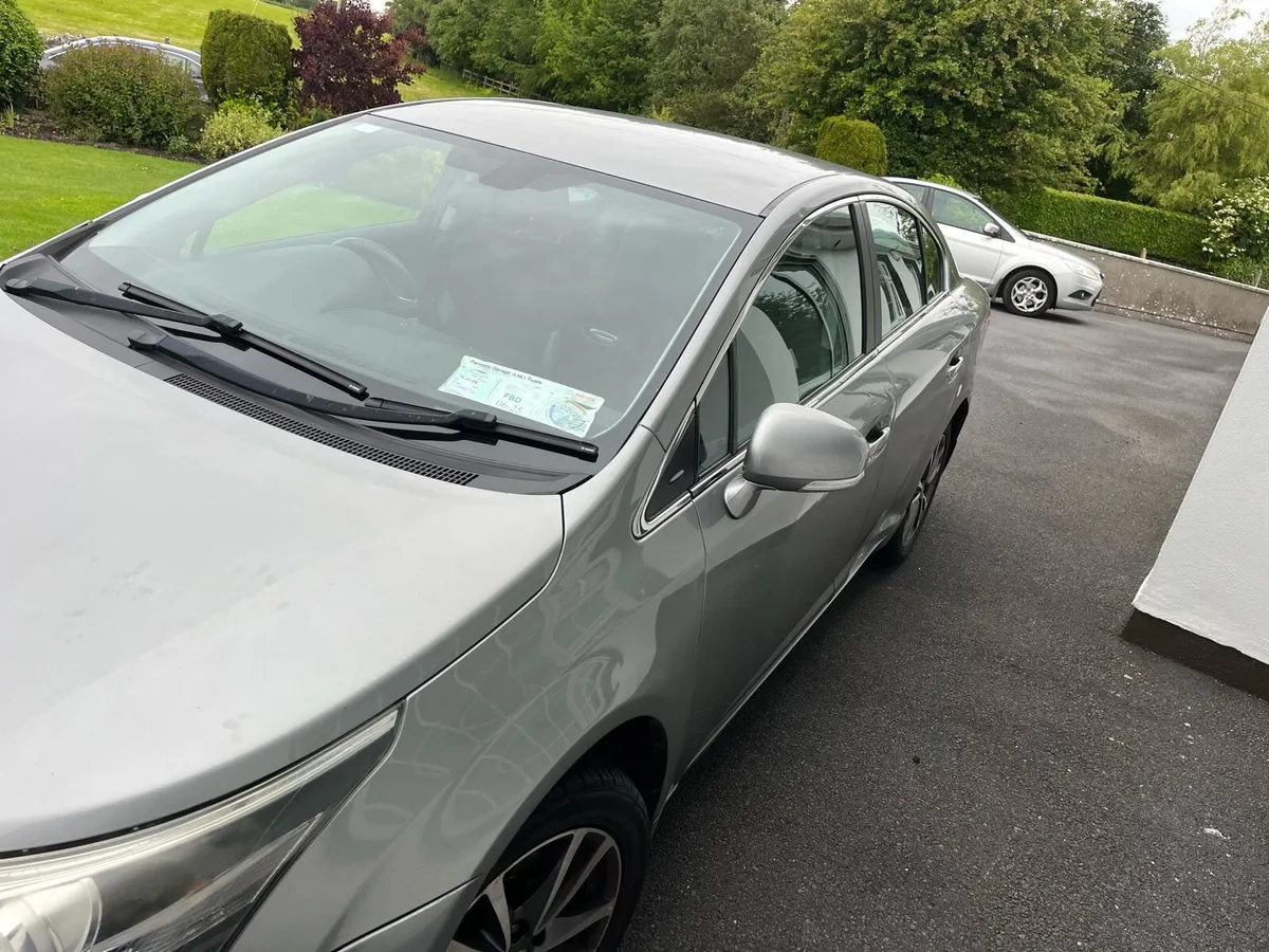 2015 Toyota avensis For Sale - Image 3