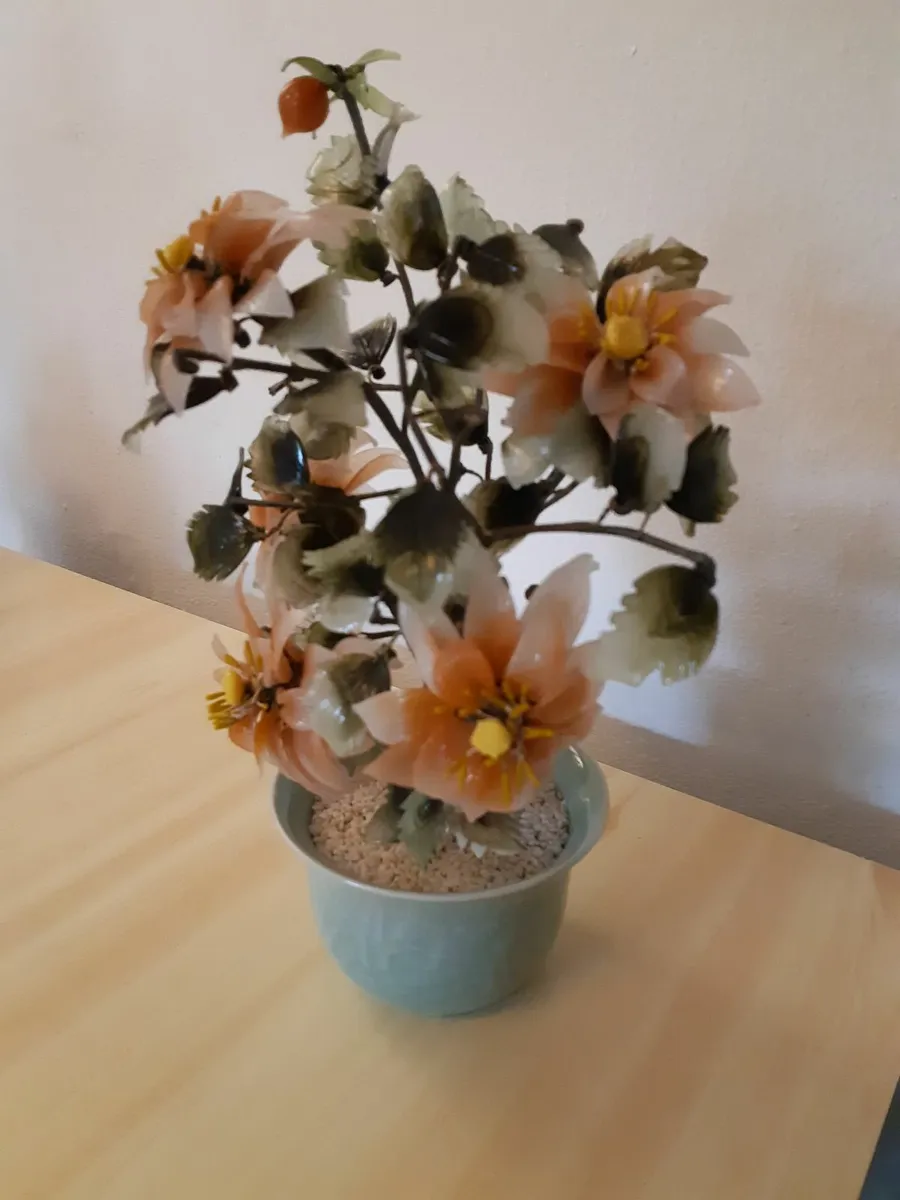 Vintage Chinese Jade & Agate Glass Flower Tree. - Image 4