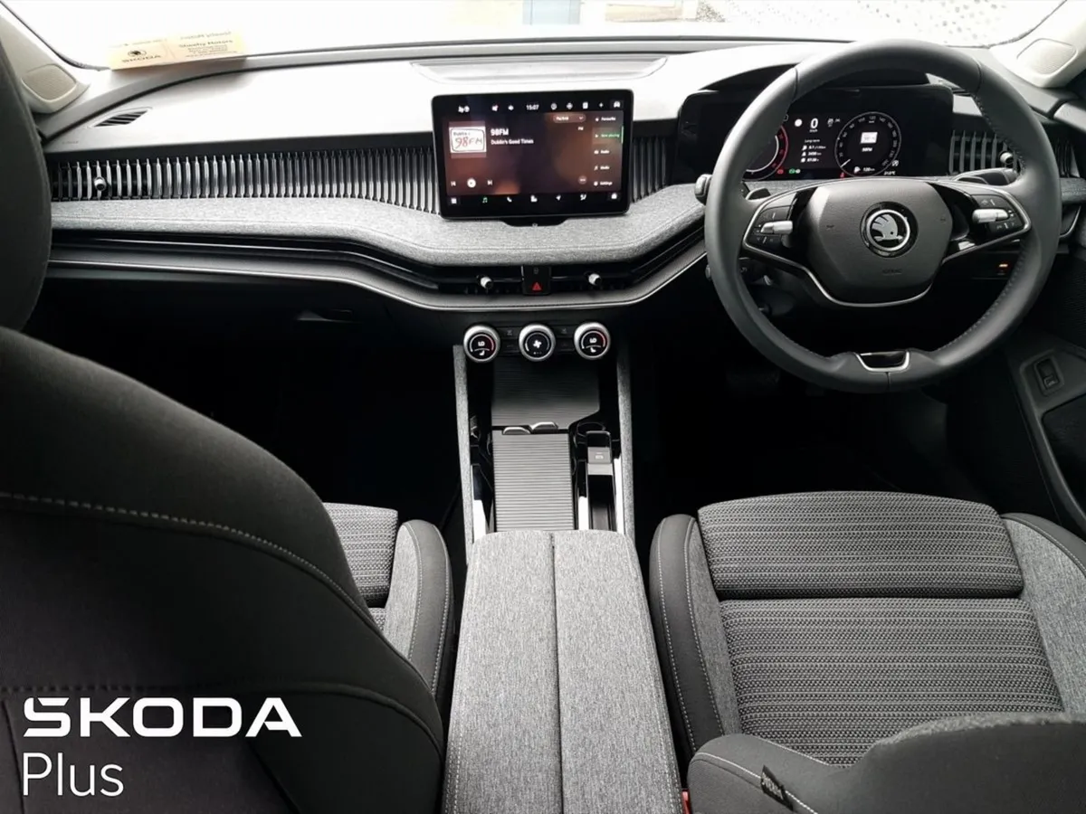 Skoda Superb Selection 2.0 TDI 150HP DSG - Image 2
