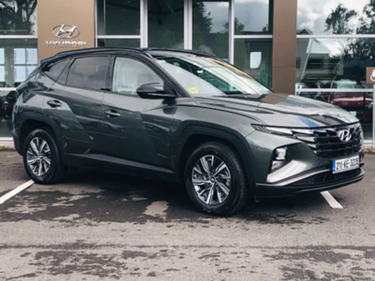 Hyundai Tucson Executive 1.6 Hybrid W/black Roof - Image 1