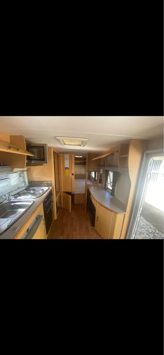 Caravan - Image 4
