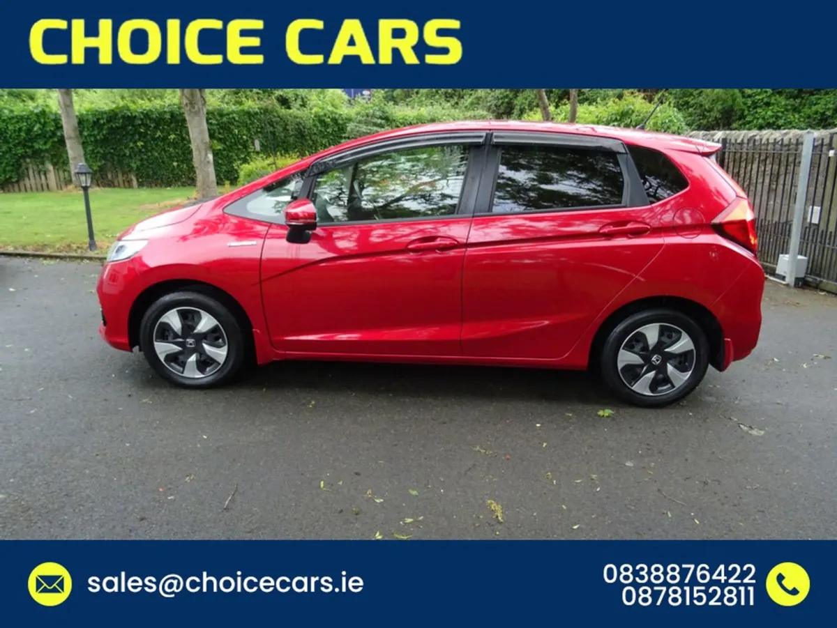 Honda Fit 1.5 Auto Hybrid Low Mileage - Image 3