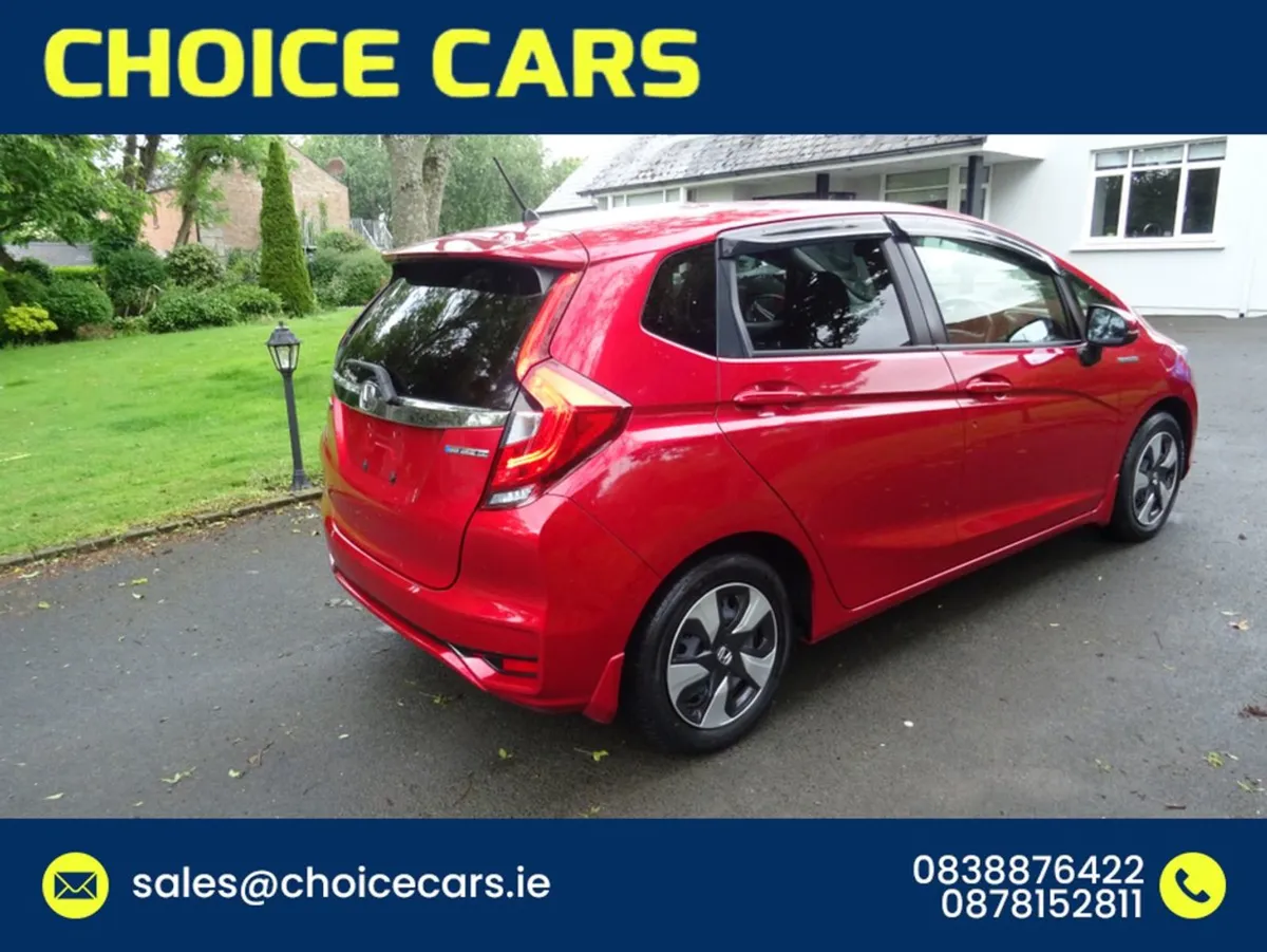 Honda Fit 1.5 Auto Hybrid Low Mileage - Image 4