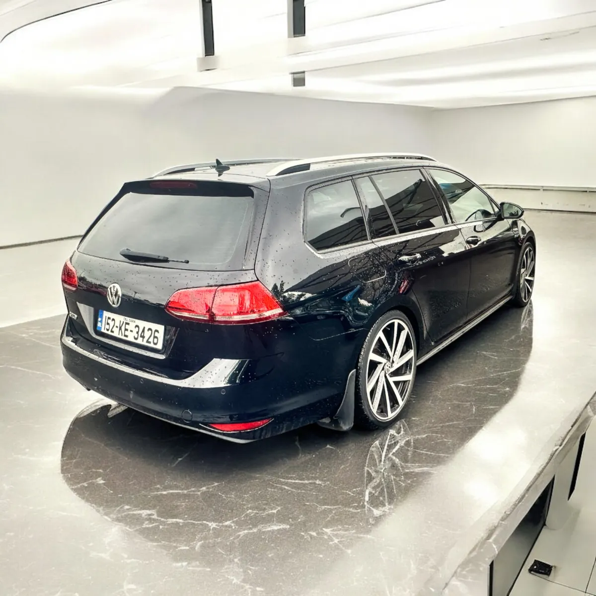 Volkswagen Golf 2.0 TDi GTD  Auto 184hp Estate - Image 4