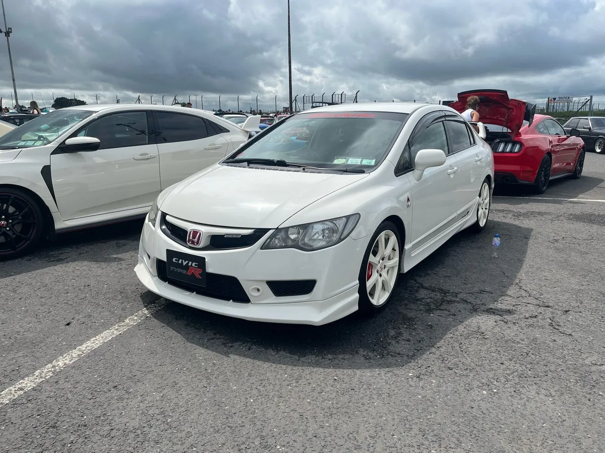 Honda civic Fd2 - Image 2