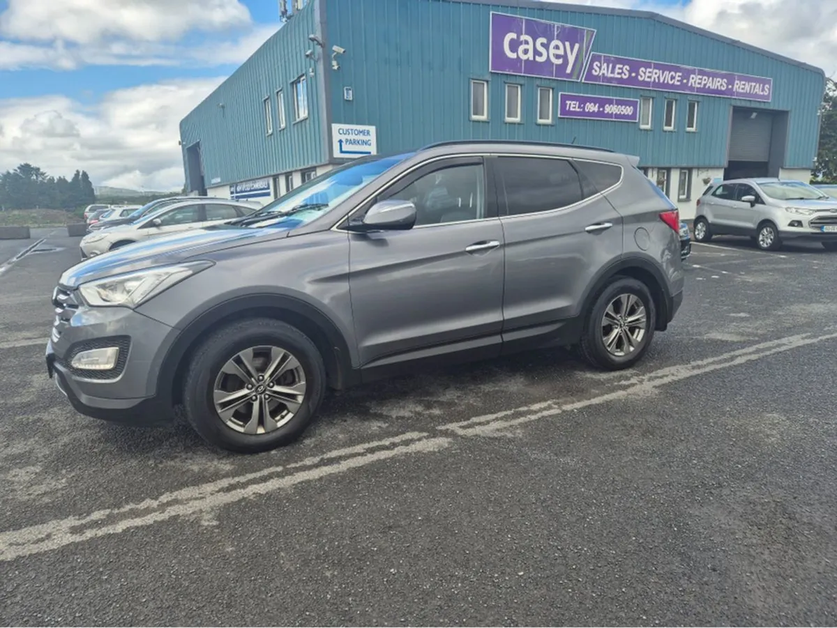 Hyundai Santa Fe 4WD Special Edition 4 4DR - Image 3