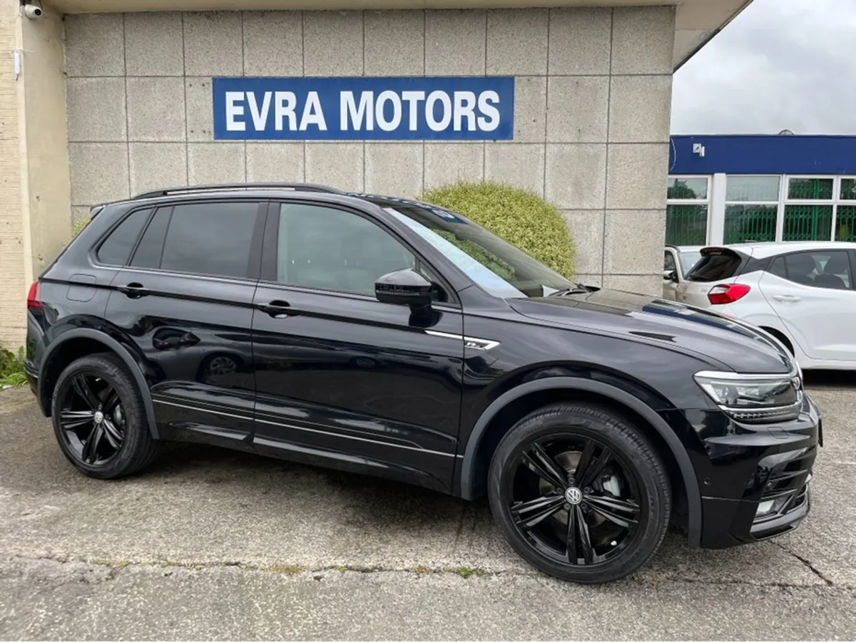 Volkswagen Tiguan R-line 4 Motion Automatic 2.0 D - Image 2