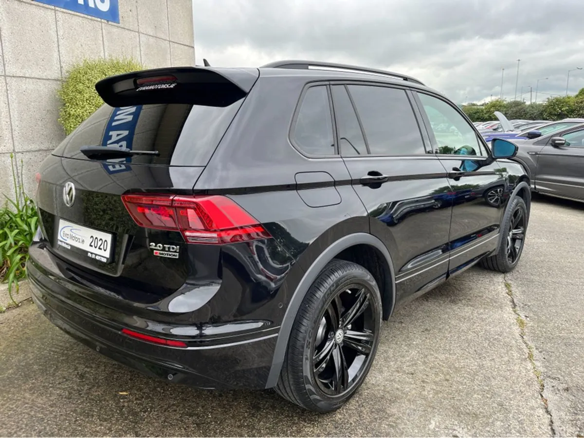 Volkswagen Tiguan R-line 4 Motion Automatic 2.0 D - Image 4