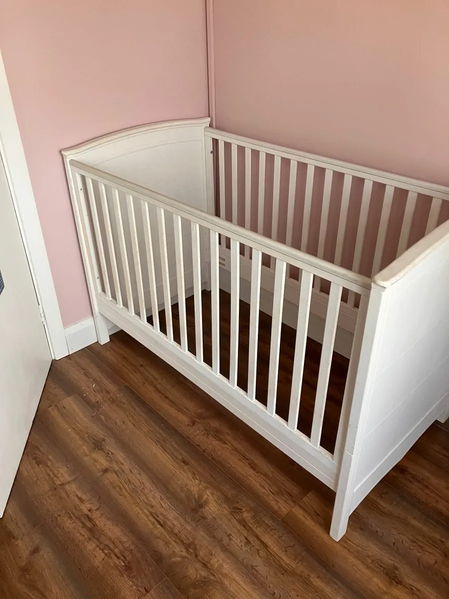 Cot - Image 1