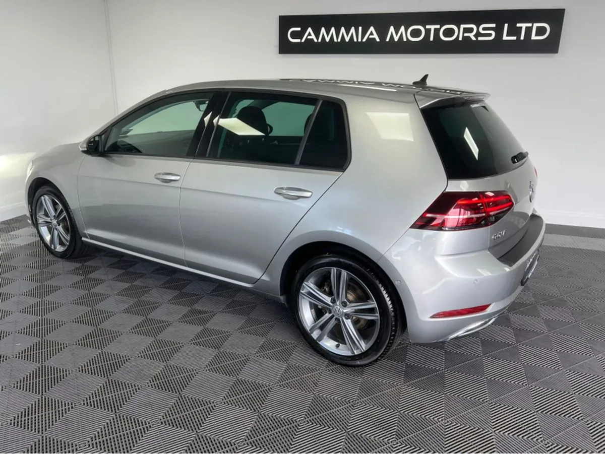 Volkswagen Golf  volkswagen Golf Tsi   2020   low - Image 3