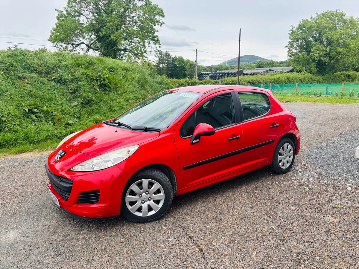 Peugeot 207 HDI diesel,immaculate €3,500 low m - Image 3
