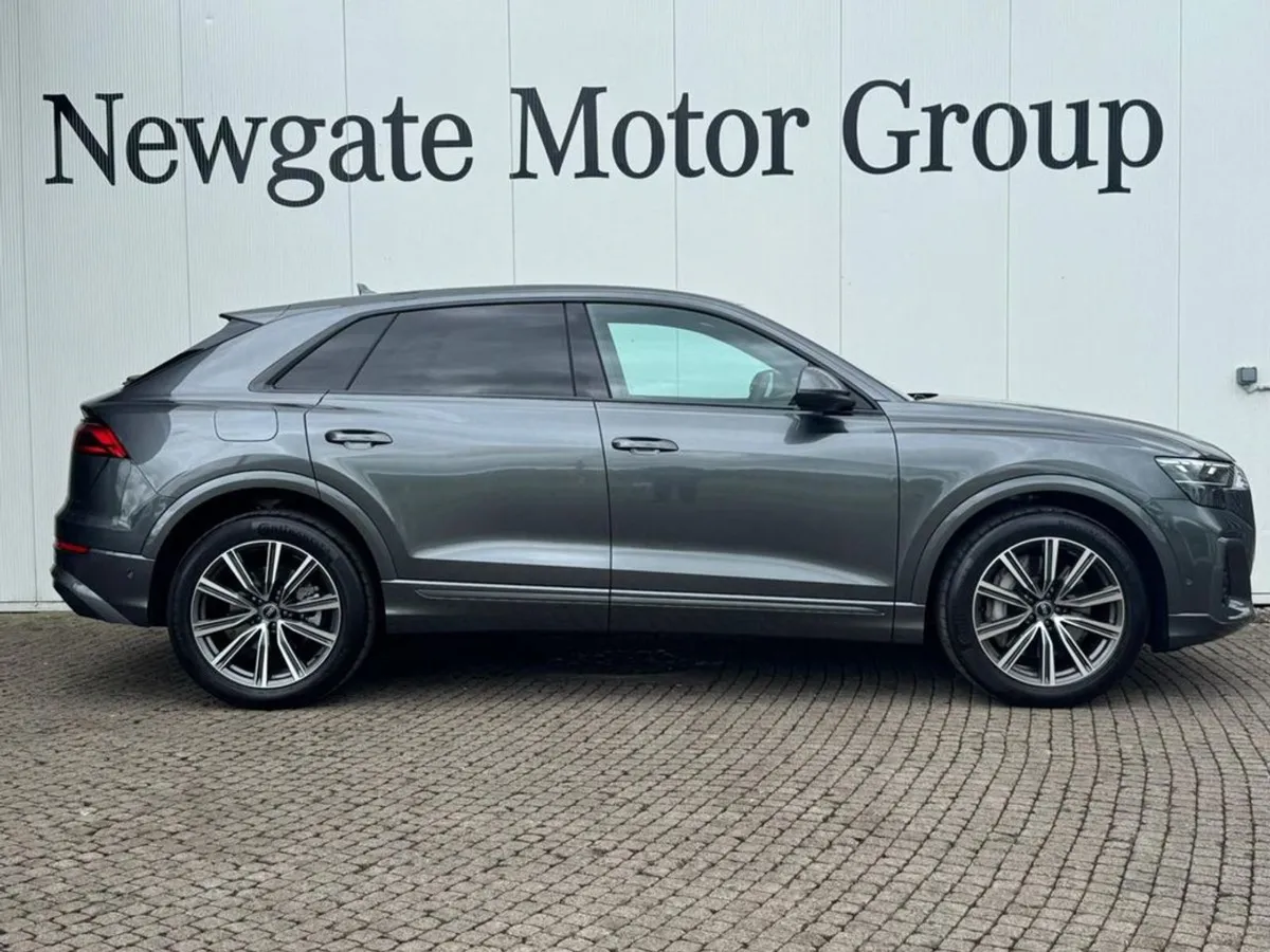 Audi Q8 Tfsi E Quattro S Line - Image 4