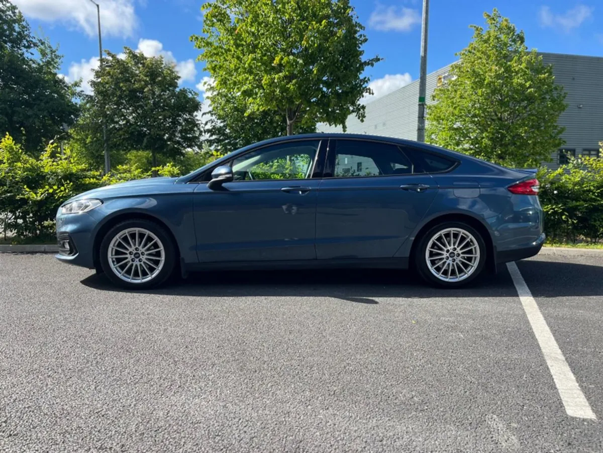 Ford Mondeo Zetec 2.0 Tdci 150PS 5DR Auto - Image 2