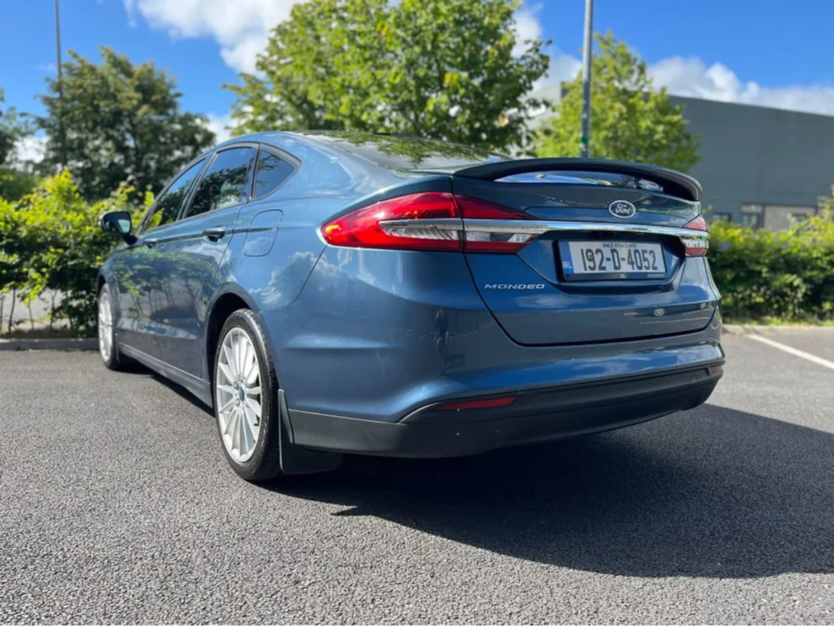 Ford Mondeo Zetec 2.0 Tdci 150PS 5DR Auto - Image 3