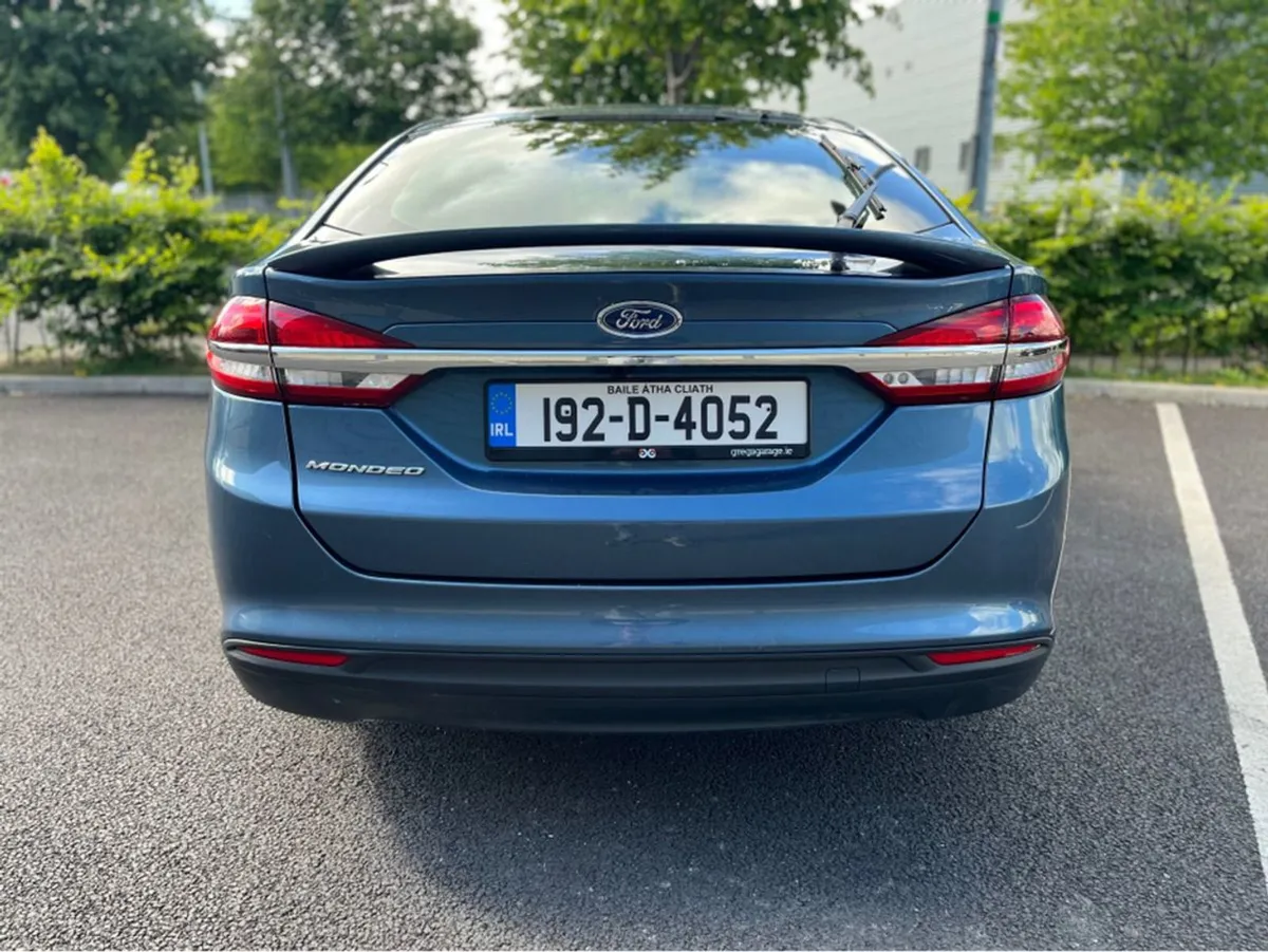 Ford Mondeo Zetec 2.0 Tdci 150PS 5DR Auto - Image 4