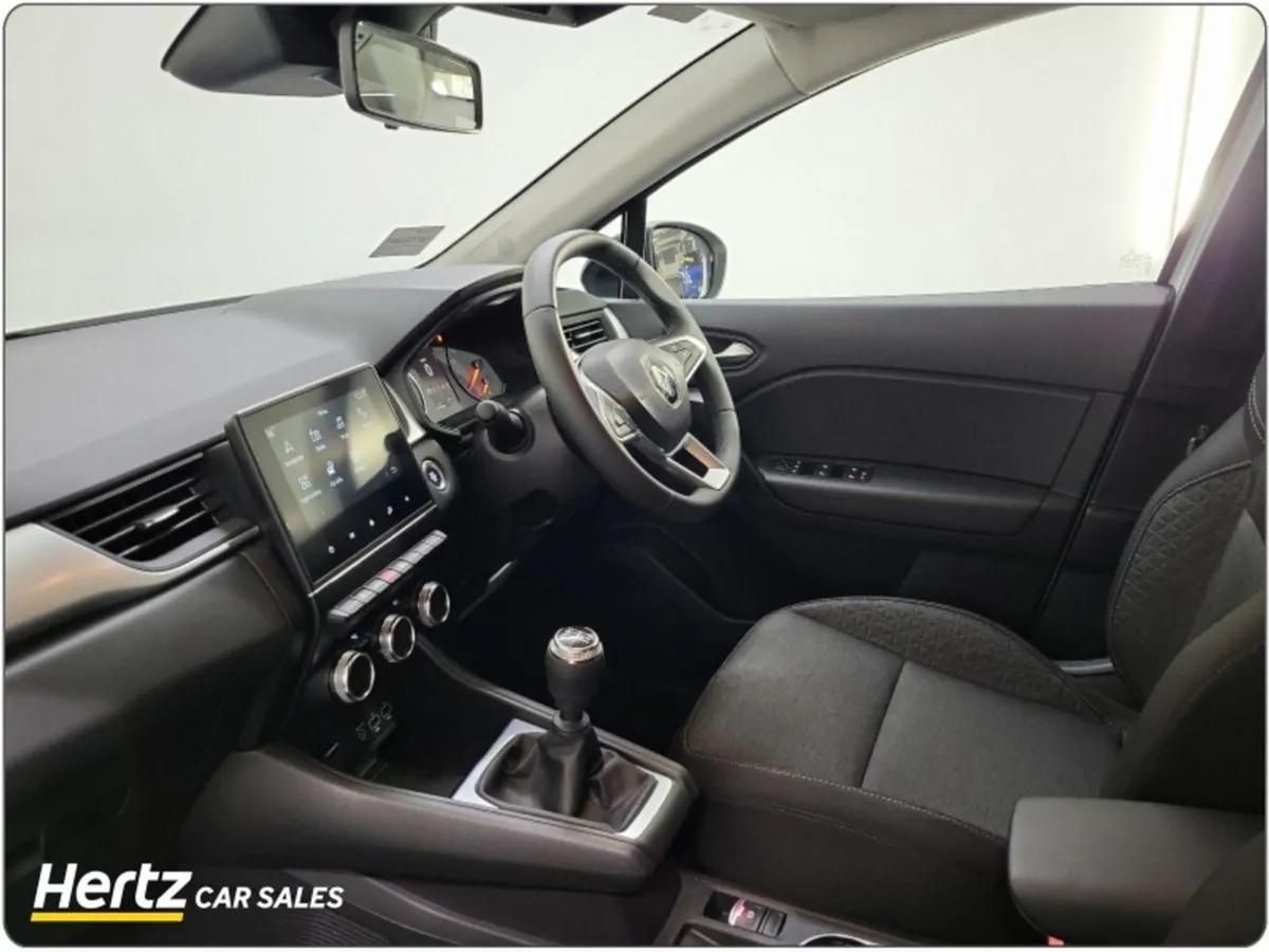 Renault Captur Evolution 1.0 Petrol Manual  50 P/ - Image 4