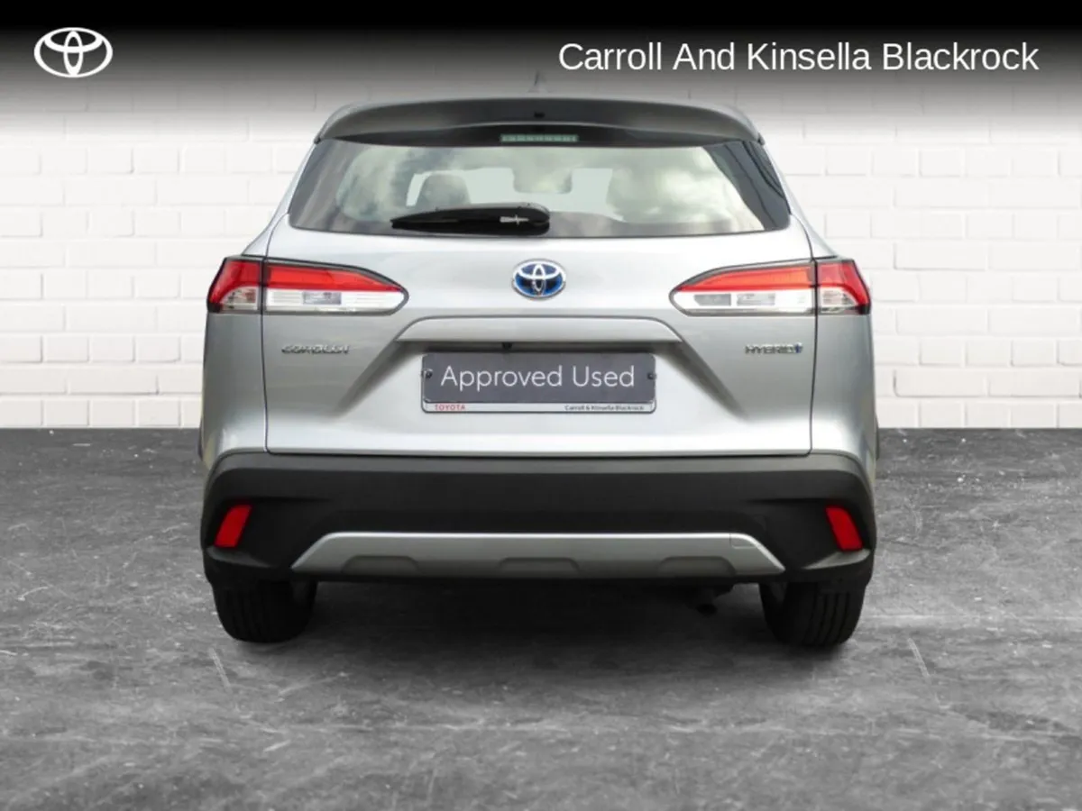 Toyota Corolla Cross Hybrid Luna - Image 3