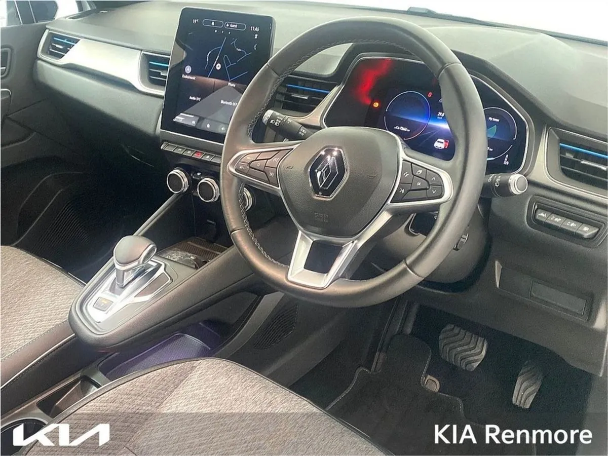 Renault Captur E-tech P Limited Edition Auto 5dr- - Image 2