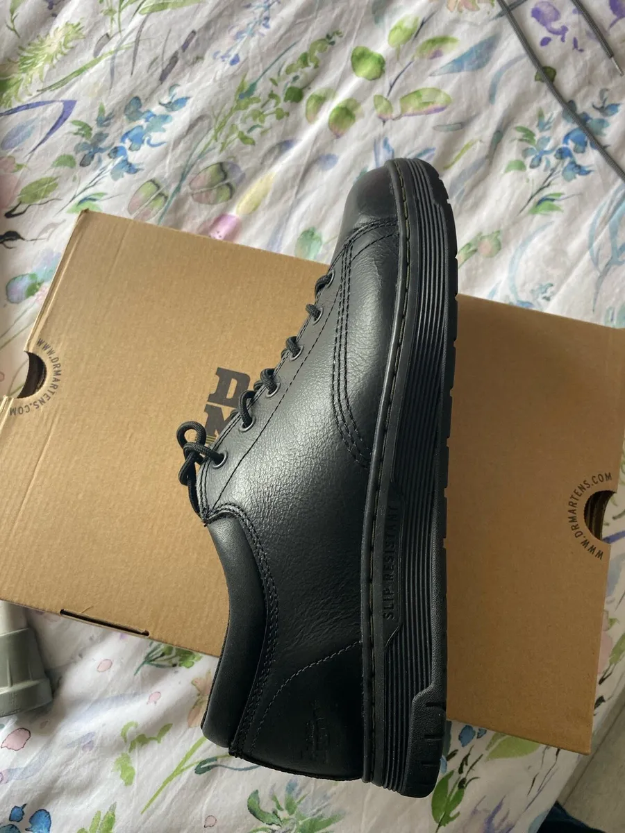 Dr martens men’s shoes (new) - Image 1