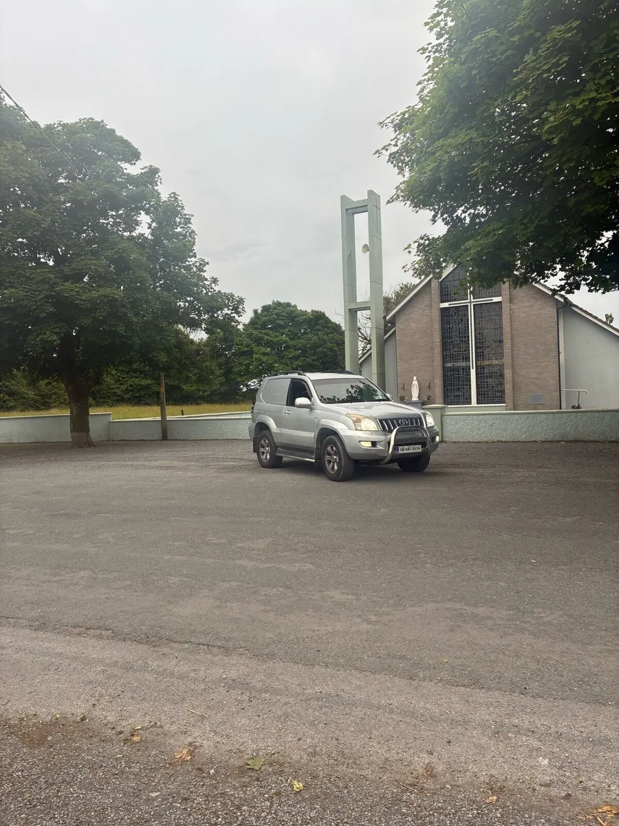 2008 Toyota landcruiser - Image 2