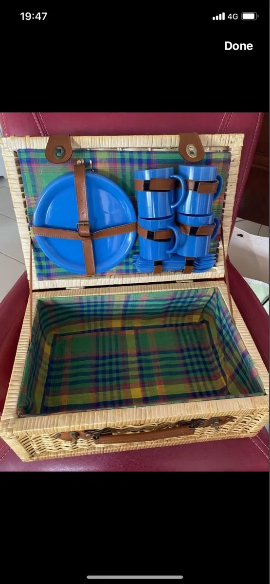 Wi let Picnic Basket - Image 1