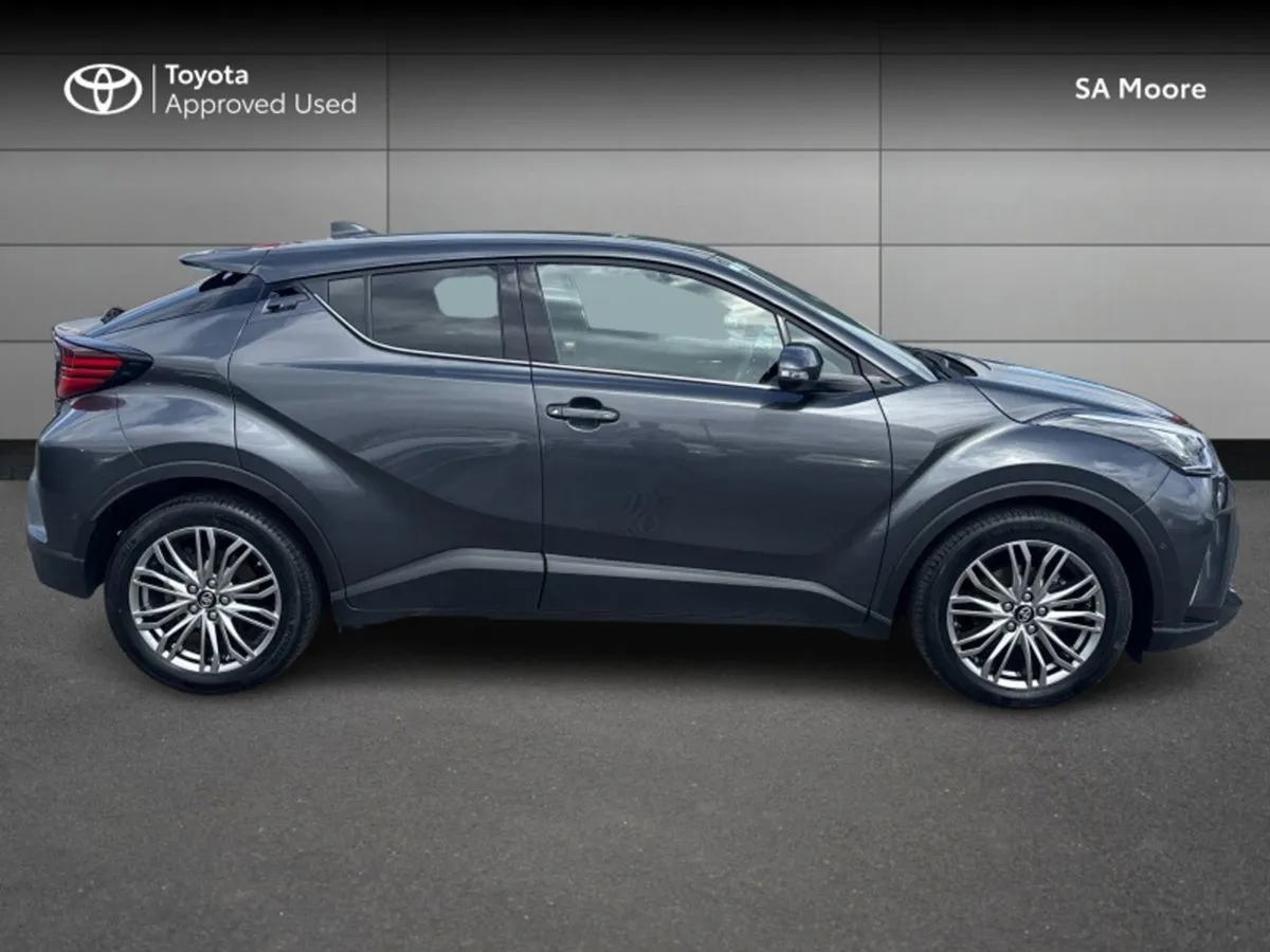 Toyota C-HR Hybrid SOL - Image 3