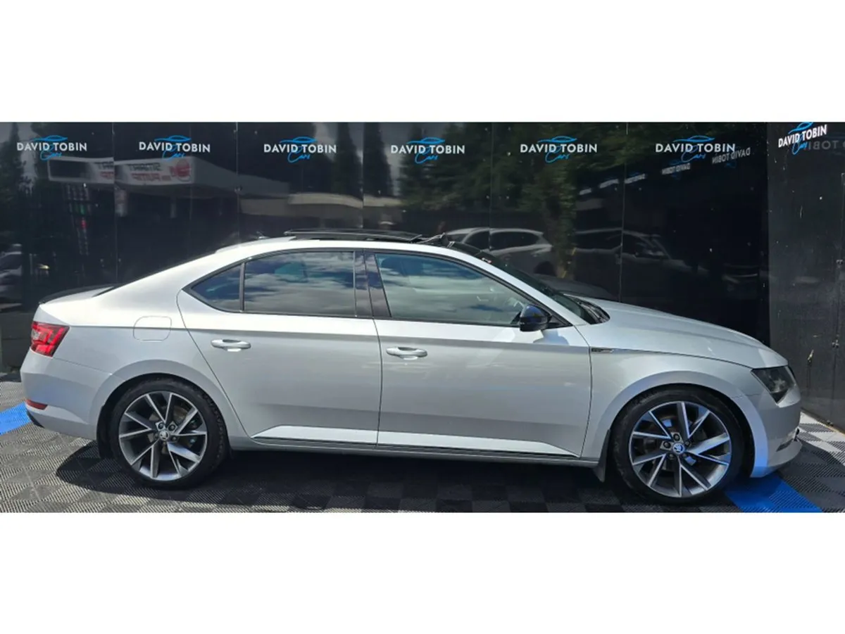 Skoda Superb Sport 2.0 TDI 150HP - Image 3