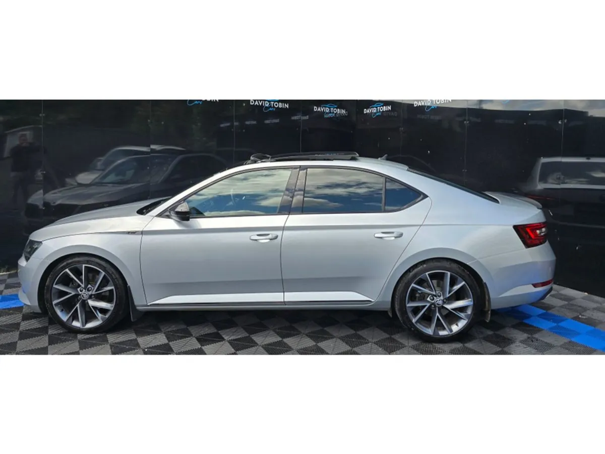 Skoda Superb Sport 2.0 TDI 150HP - Image 4