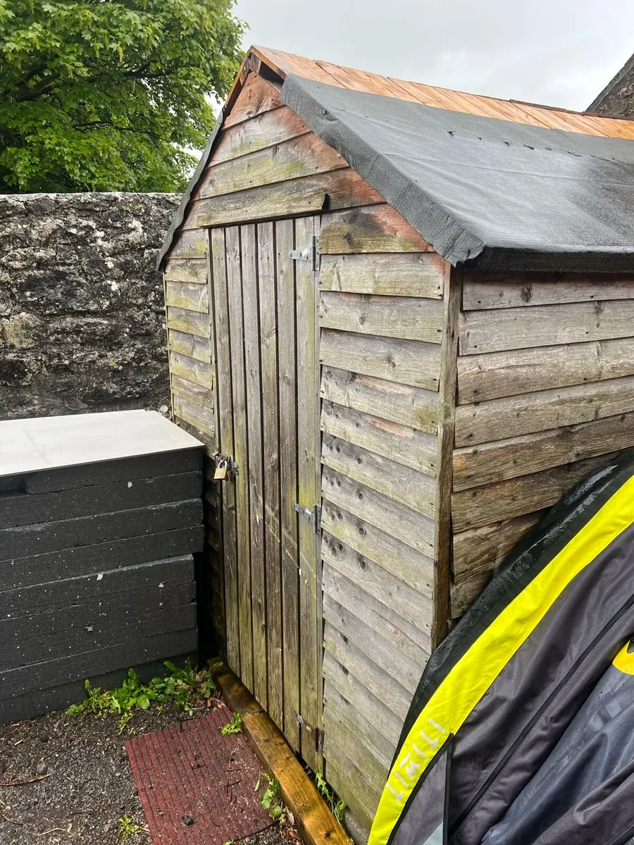 Garden shed, 6ft front, 8ft deep. Used - Image 1