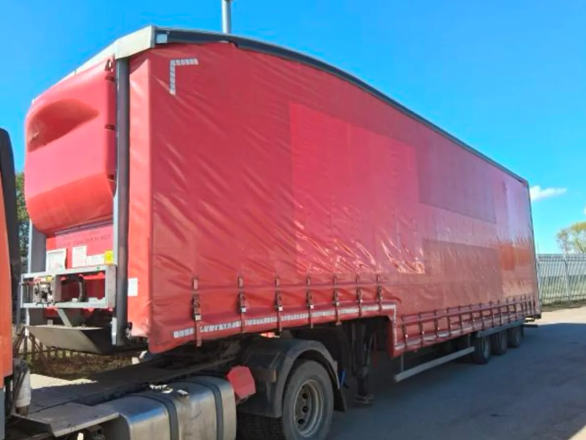 Stepframe  curtain sider - Image 1