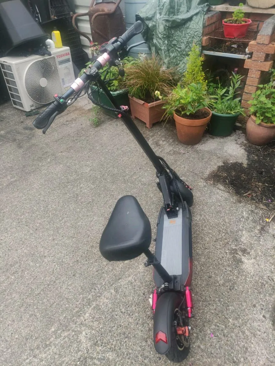 Electric scooter - Image 3