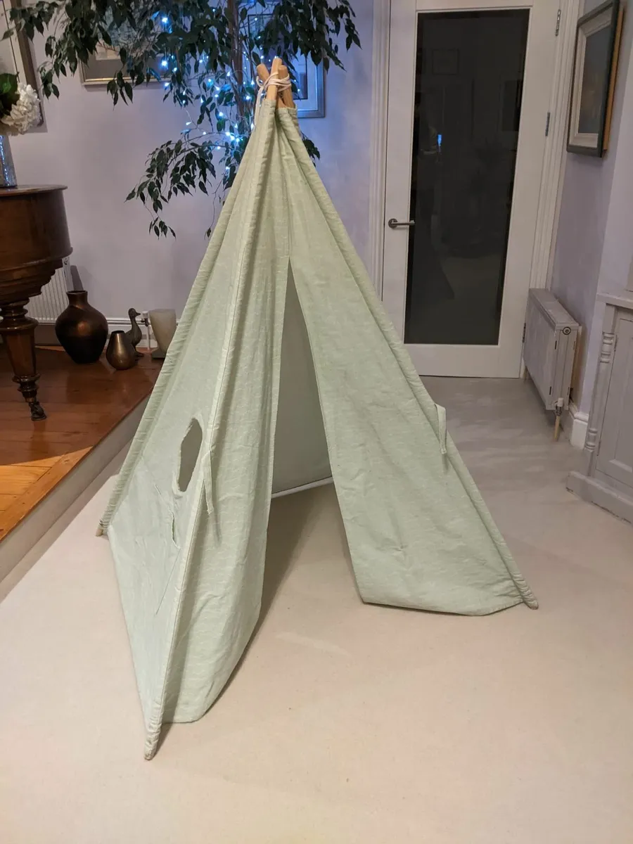 Child's Teepee - Image 1