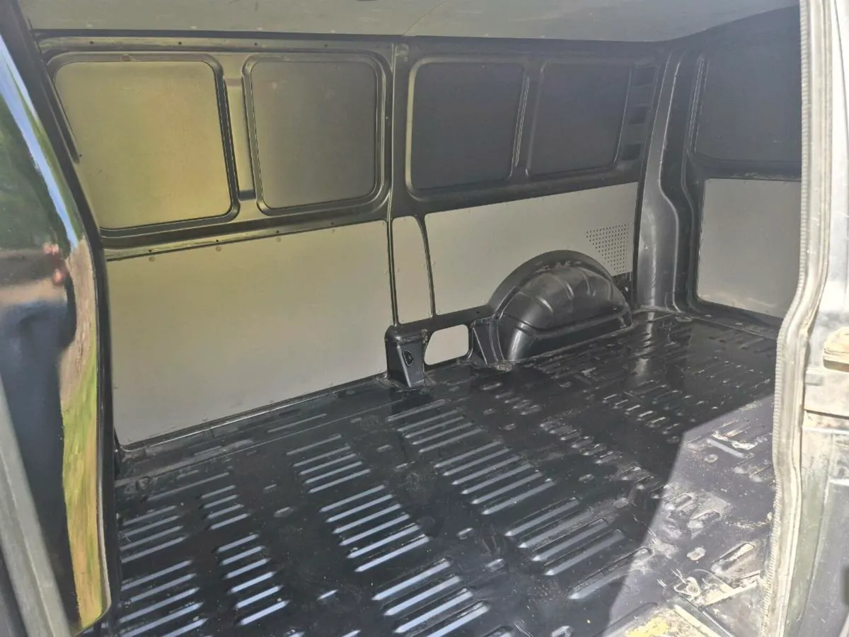 Volkswagen Transporter 172 , 6 speed - Image 4