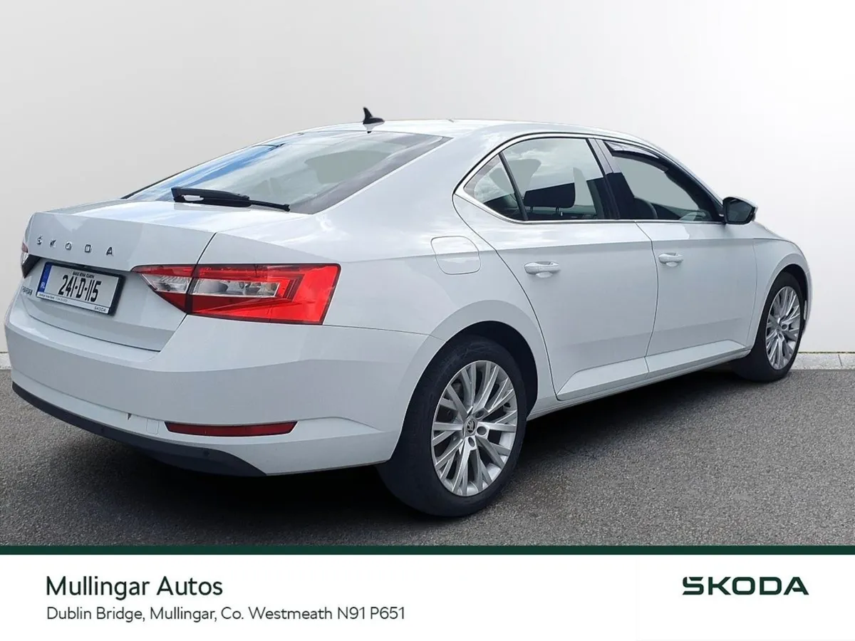 Skoda Superb Superb STY 2.0tdi 150HP DSG - Image 3