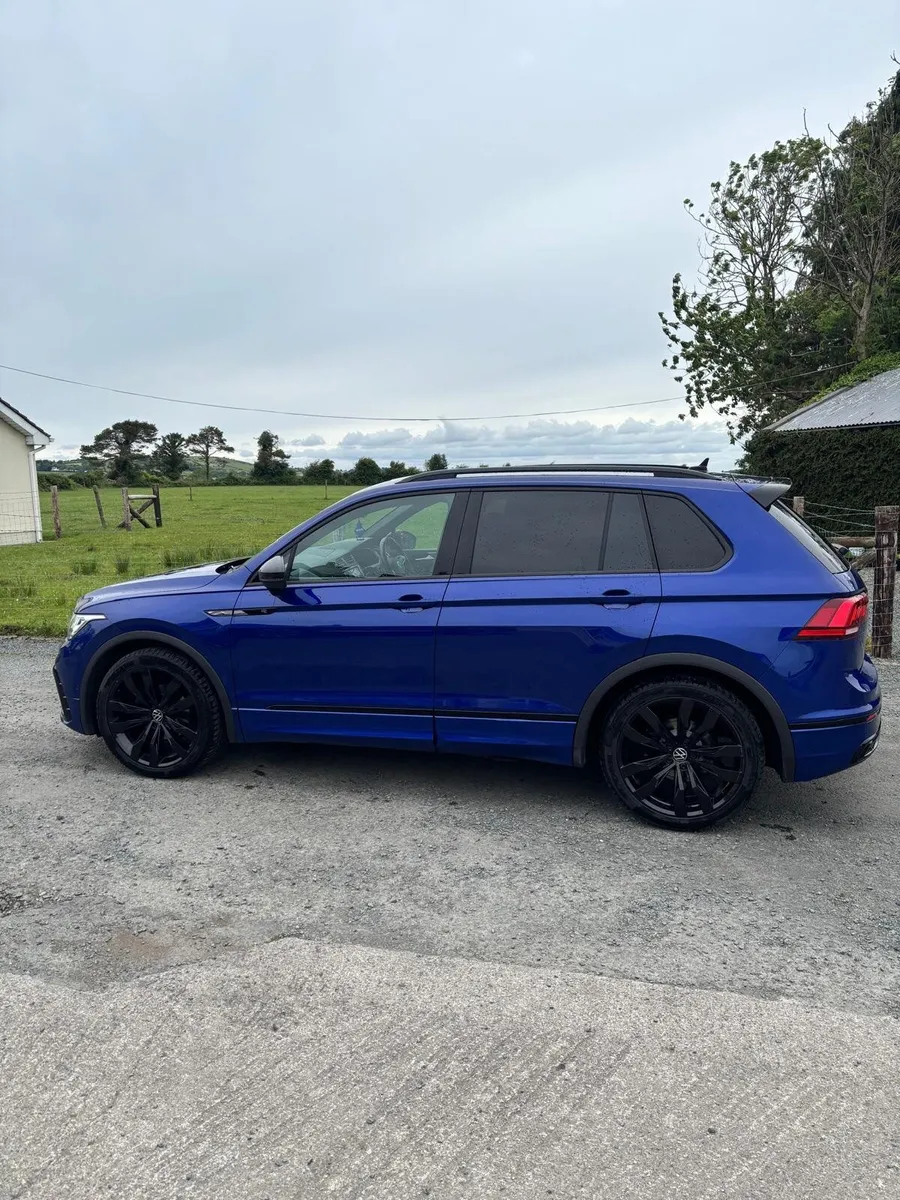 Volkswagen Tiguan R-line DSG Black Pack 2022 - Image 4