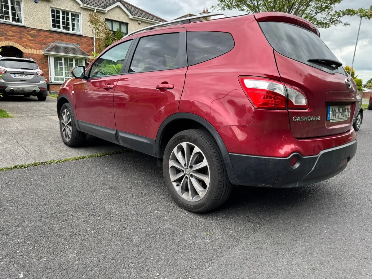 141 Nisan Qashqai 7 seater - Image 2
