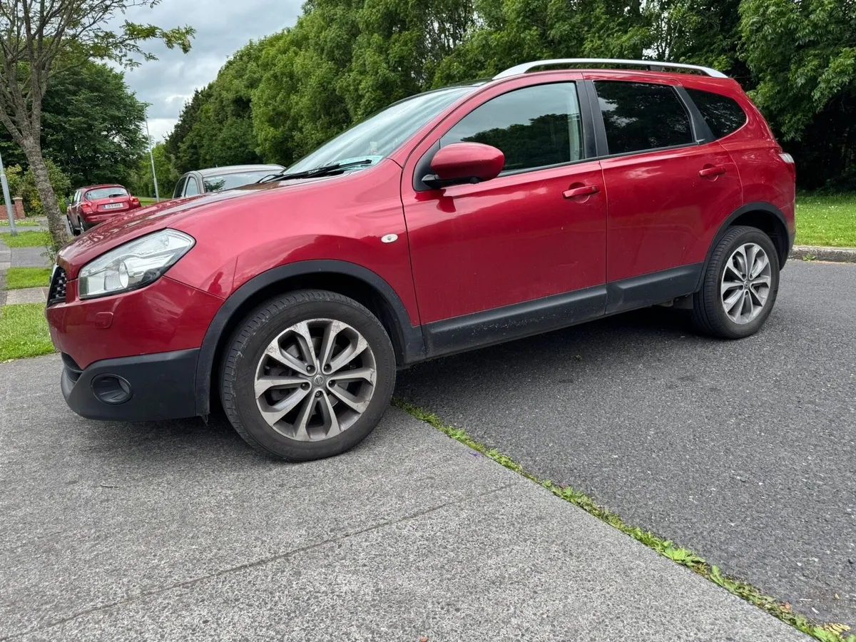 141 Nisan Qashqai 7 seater - Image 3