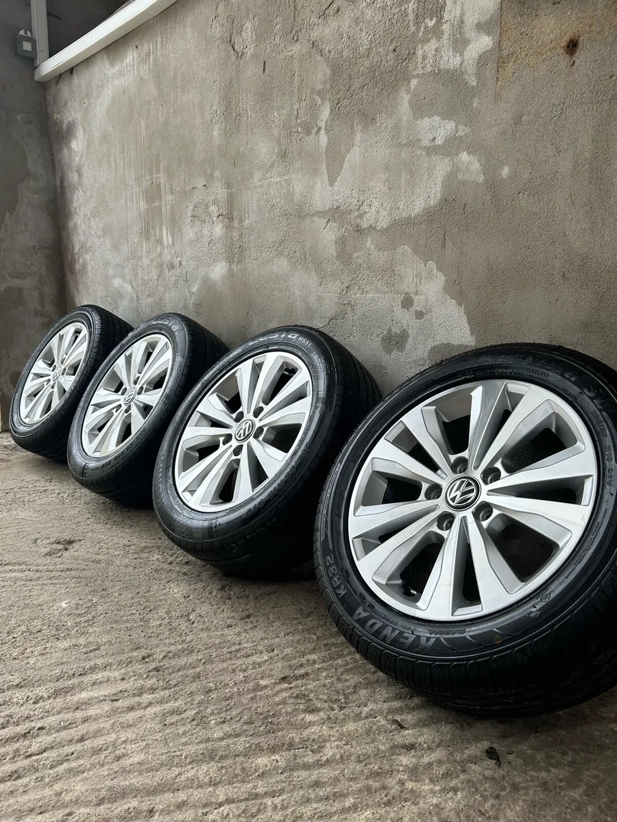 16” VOLKSWAGEN GOLF ALLOY WHEELS & TYRES - Image 1