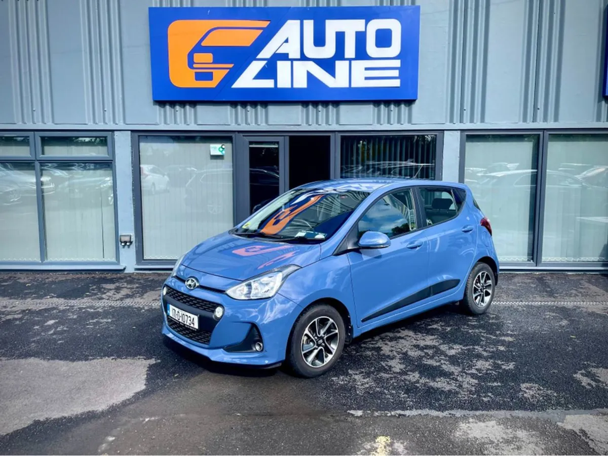 Hyundai i10 Deluxe 4DR - Image 3