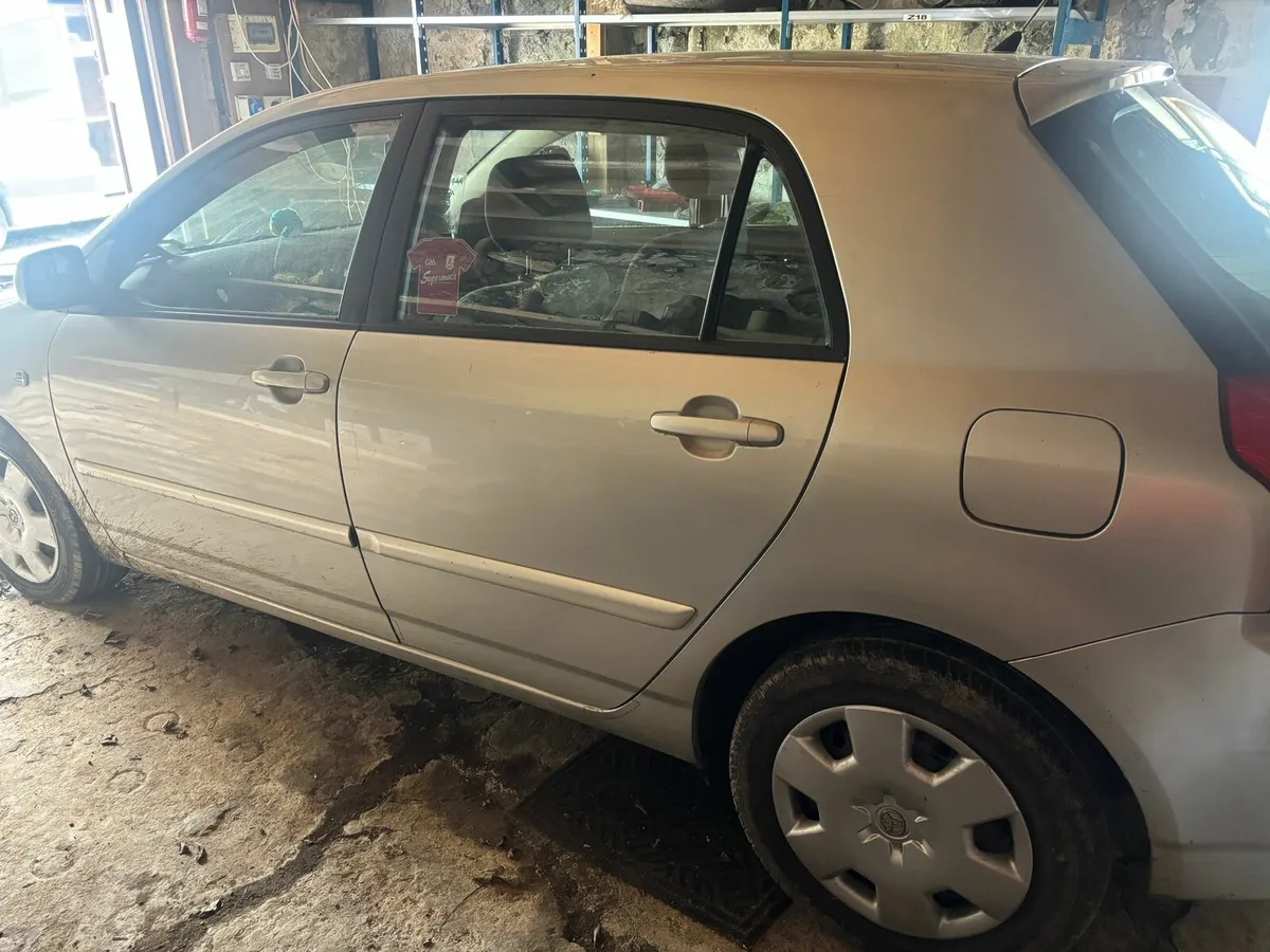 Toyota Corolla - Image 2