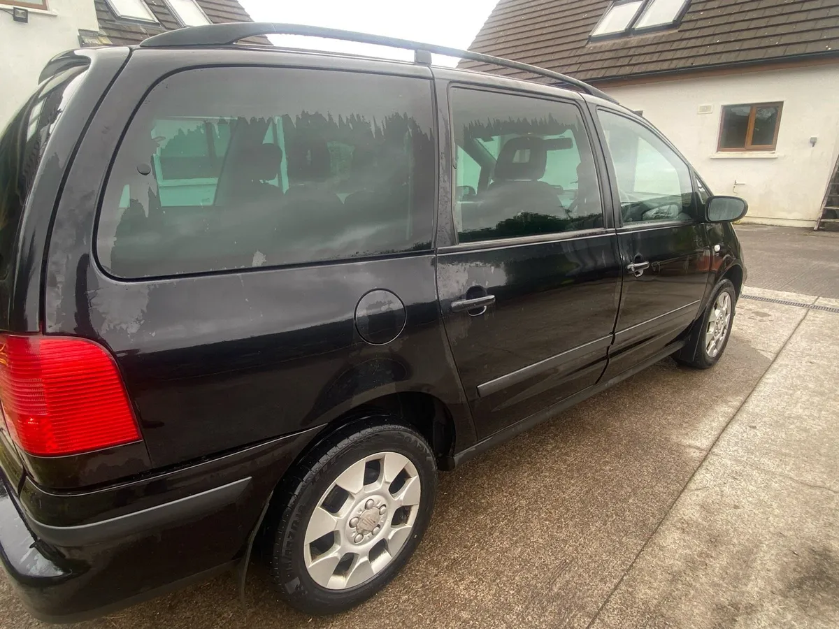 Car - Image 4