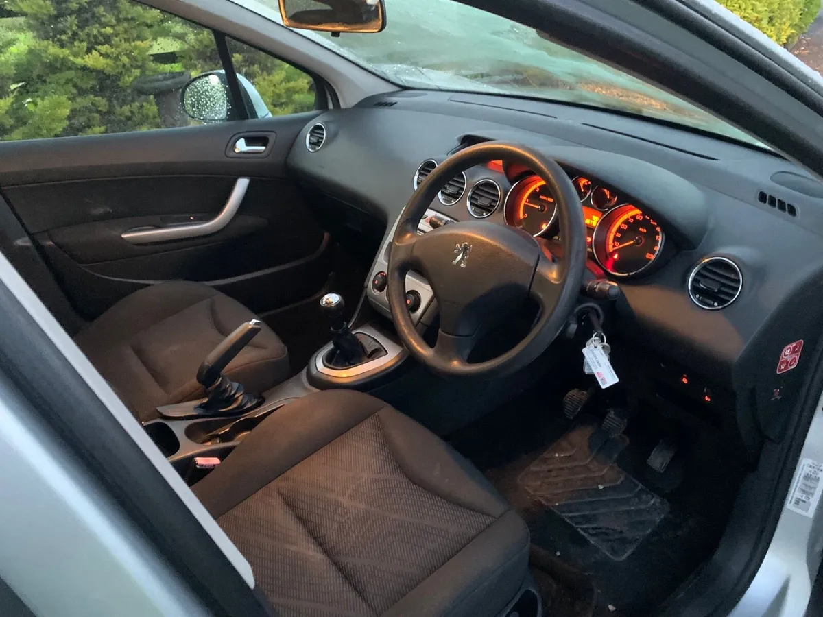 Peugeot 308 - Image 4