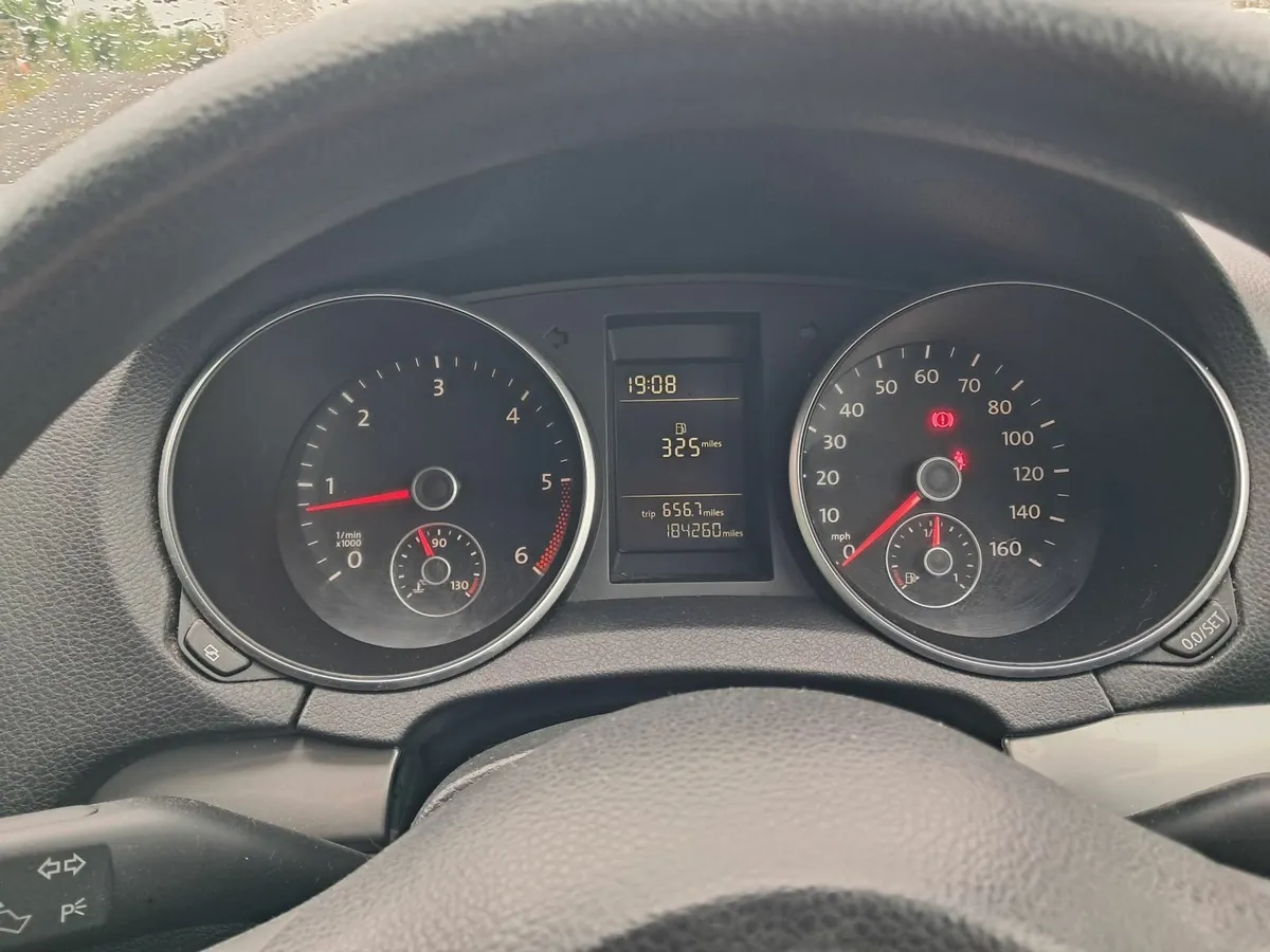 Volkswagen Golf 2010 - Image 4