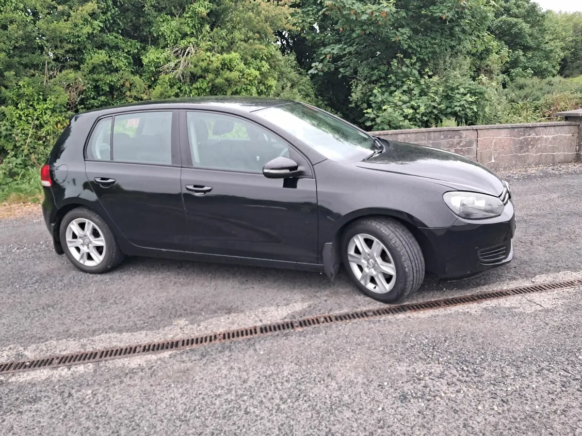 Volkswagen Golf 2010 - Image 3