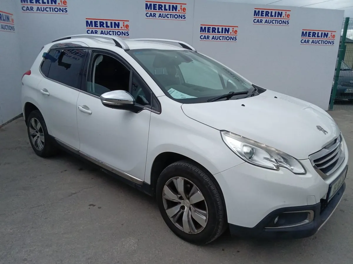 Peugeot 2008 1.2 Pure Tech (82) Allure - Image 2