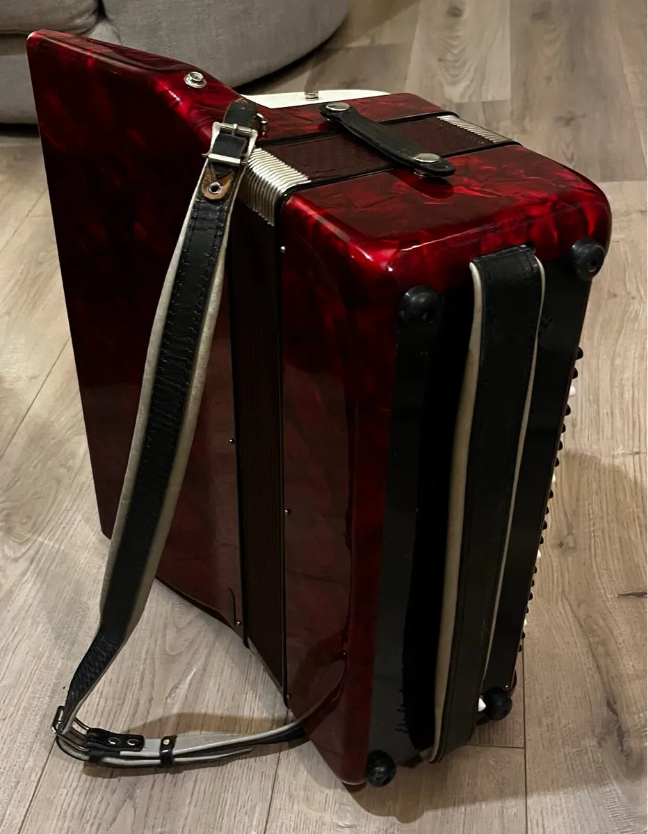 Noble 120 Bass Piano Accordion - Image 4
