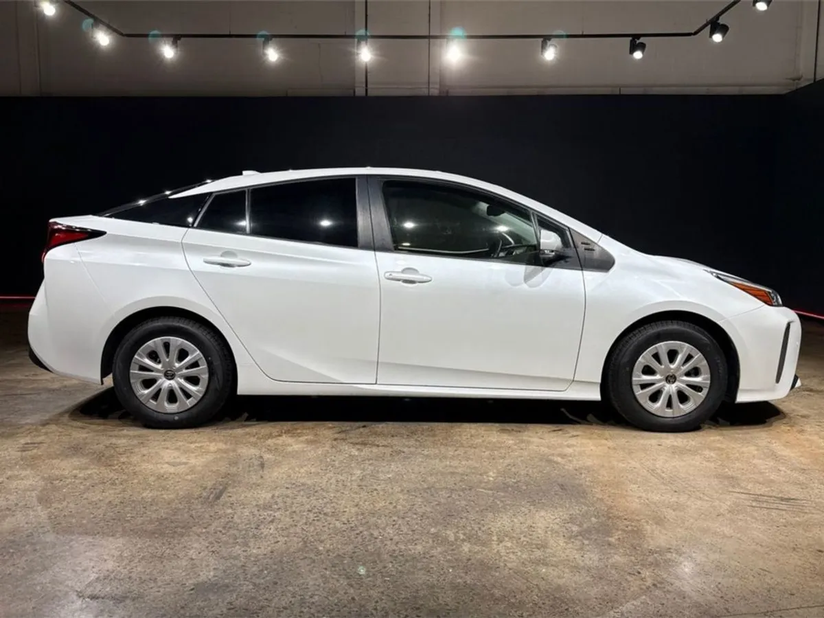 Toyota Prius Automatic 1.8 Hybrid - Safety Plus E - Image 2